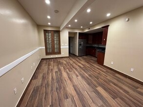 817 6th St NW, Unit B in Washington, DC - Building Photo - Building Photo