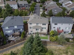 6128 NW Trowbridge Dr in Portland, OR - Building Photo - Building Photo