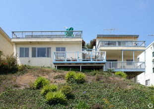 Ocean View Apartments in Ventura, CA - Building Photo - Building Photo