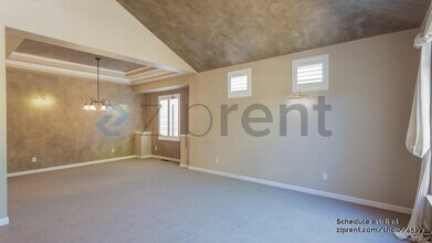 5420 Hazelwood Ct in Santa Rosa, CA - Building Photo - Building Photo