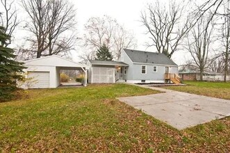 5727 Horseshoe Bend Rd in Hamilton, OH - Building Photo - Building Photo