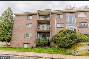 3850 Bel Pre Rd, Unit Bel Pre in Silver Spring, MD - Building Photo