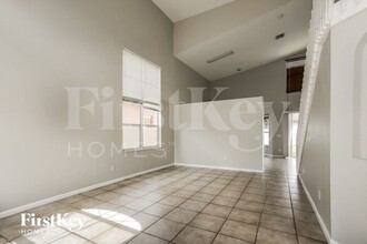 1202 NE 37th Pl in Homestead, FL - Building Photo - Building Photo