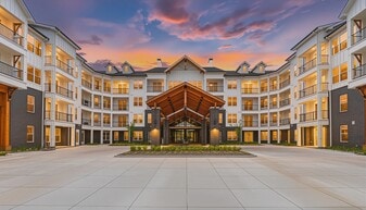 The Resort at Rockwater in North Little Rock, AR - Building Photo