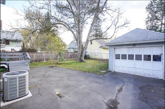 57 Worthen St in West Springfield, MA - Building Photo - Building Photo