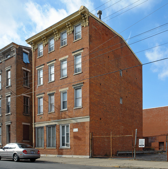 1909 Race St in Cincinnati, OH - Building Photo - Building Photo