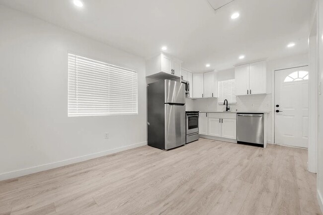 858 W El Repetto Dr in Monterey Park, CA - Building Photo - Building Photo