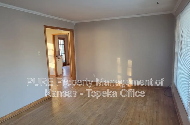 1635 SW Burnett Rd in Topeka, KS - Building Photo - Building Photo