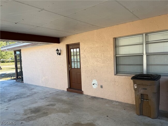 6 Parkwood Villas Ct in Lehigh Acres, FL - Building Photo - Building Photo