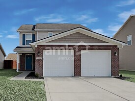 19446 Prairie Crossing Dr in Noblesville, IN - Building Photo