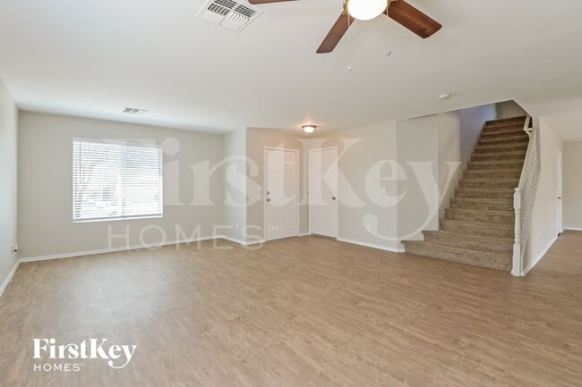 6887 S Martlet Dr in Tucson, AZ - Foto de edificio - Building Photo