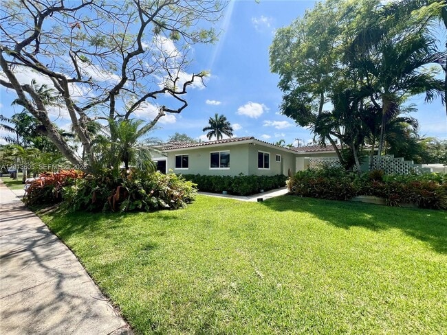 101 SW 58th Ave in Plantation, FL - Building Photo - Building Photo