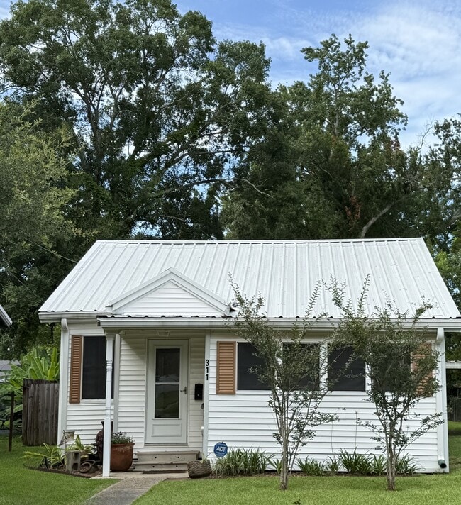 property at 311 Oak St