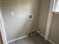 215 Fite Ave E photo'