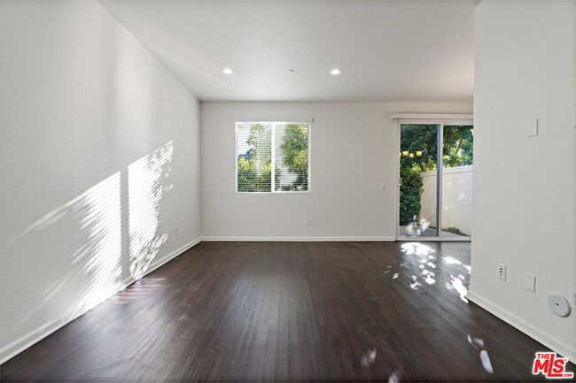 12259 N Lima Way in Los Angeles, CA - Building Photo - Building Photo