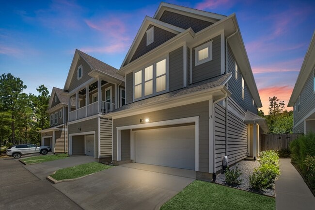 property at 11 Thorpe Ln