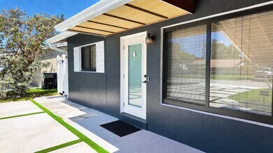 6701 Pershing St in Hollywood, FL - Building Photo - Building Photo