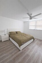 1175 NE Miami Gardens Dr in Miami, FL - Building Photo - Building Photo