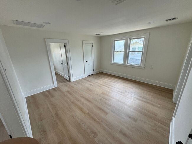 41 Marinus St, Unit #2 in Rochelle Park, NJ - Building Photo - Building Photo