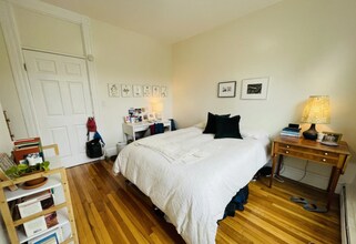 11 Houghton St, Unit 3 in Somerville, MA - Building Photo - Building Photo