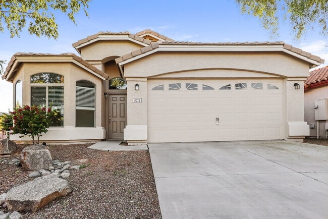 property at 4715 W Harwell Rd