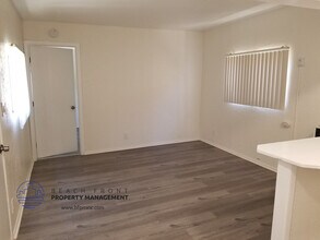 2305 Lemon Ave. in Signal Hill, CA - Foto de edificio - Building Photo