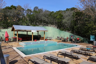 Elevation on Post Apartments in San Marcos, TX - Foto de edificio - Building Photo