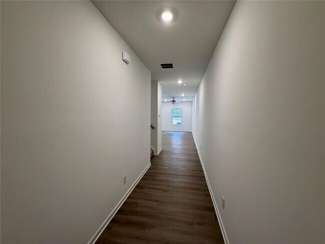 5333 Frontier Ct in Flowery Branch, GA - Foto de edificio - Building Photo