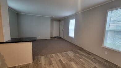 444 Nevada in Belleville, MI - Building Photo - Building Photo