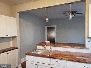 5225 Spruce St in Philadelphia, PA - Building Photo - Building Photo