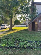 21 James L L Burrell Ave in Hempstead, NY - Building Photo - Building Photo