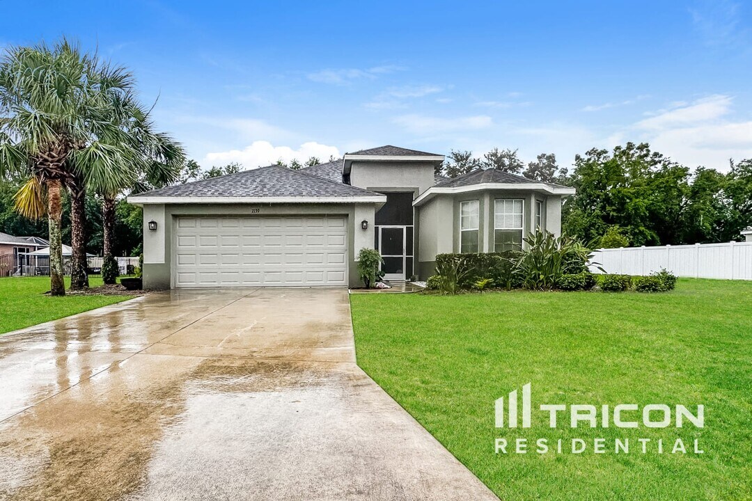 7139 50th Ave Cir E in Palmetto, FL - Building Photo