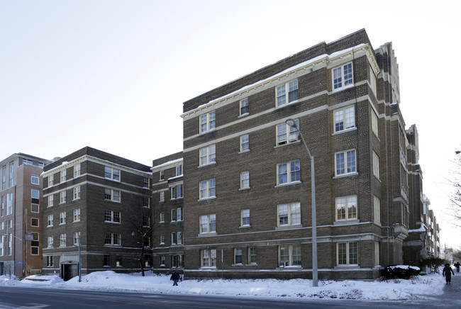 The Windsor Arms in Ottawa, ON - Building Photo - Building Photo