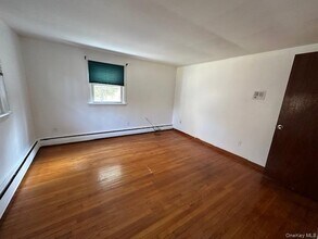 10 Fenwood Dr in Pawling, NY - Building Photo - Building Photo