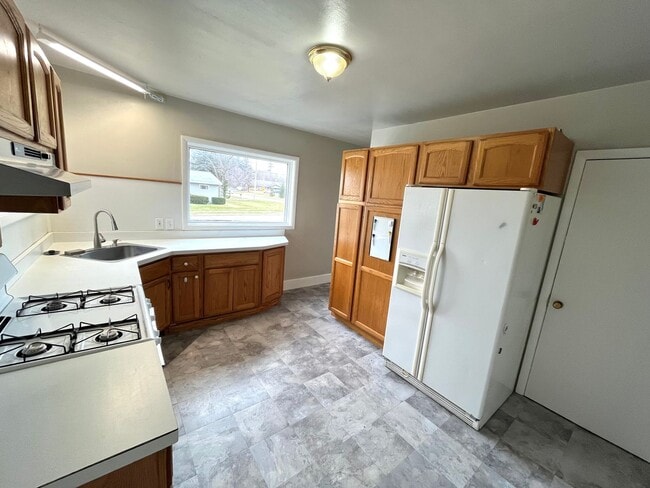 2650 E 38th St in Erie, PA - Building Photo - Building Photo