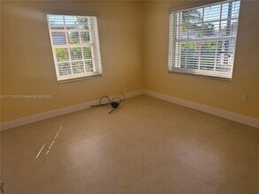 421 NW 148th St in Miami, FL - Building Photo - Building Photo