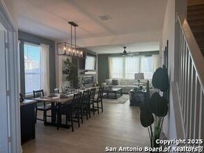 9402 Hinterlands Dr in San Antonio, TX - Building Photo - Building Photo