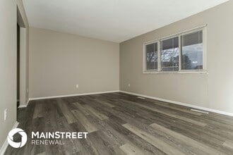 2033 Queensbridge Dr in Columbus, OH - Building Photo - Building Photo