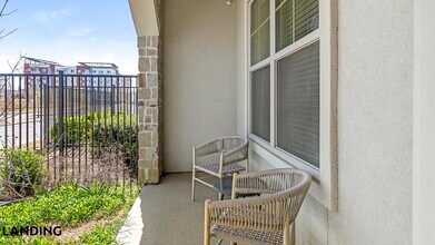 3235 Heritage Trl, Unit 3205 in Denton, TX - Foto de edificio - Building Photo