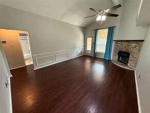 5501 Whisper Glen Dr in Arlington, TX - Building Photo - Building Photo