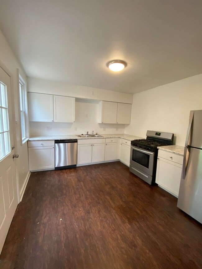 property at 978 Manton Wy