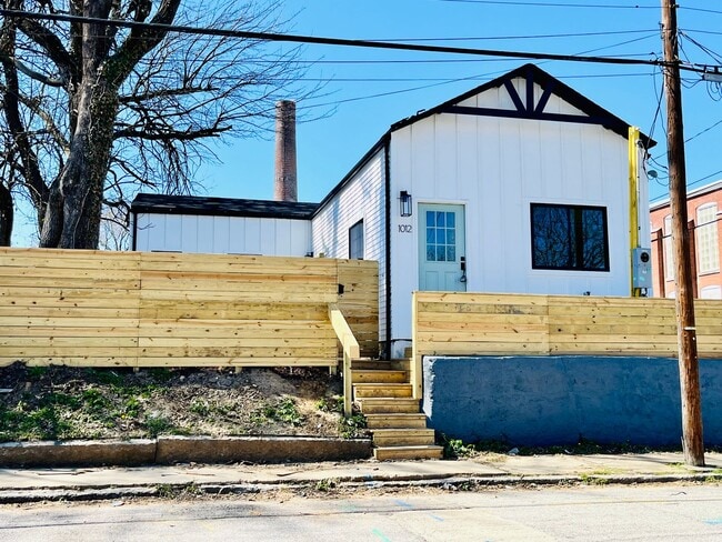 property at 1012 Swan St