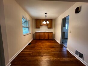 3650 Moonridge Dr in Cincinnati, OH - Building Photo - Building Photo