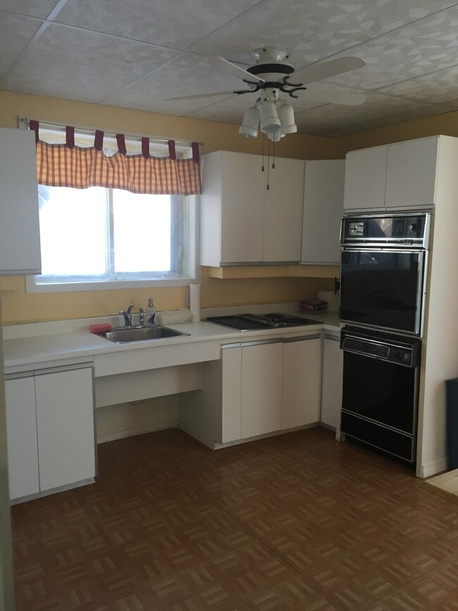 36 Rue Archambault in Gatineau, QC - Building Photo - Building Photo