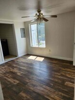 126 E Main St in Luray, VA - Building Photo