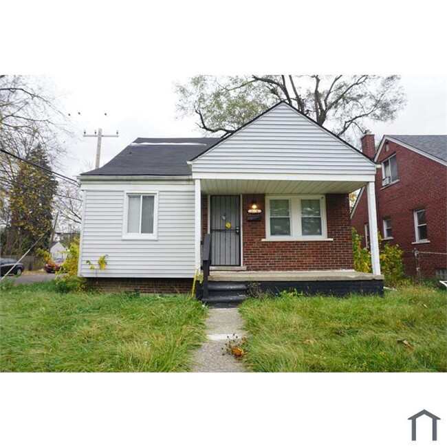 property at 9276 Evergreen Rd