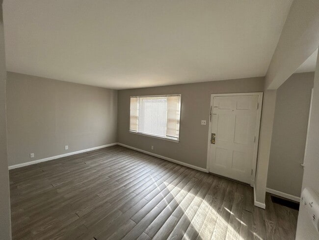 10128 Cloverdale Dr in St. Louis, MO - Building Photo - Building Photo