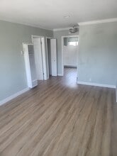 3606 W 105th St in Inglewood, CA - Foto de edificio - Building Photo