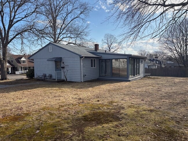 169 Vermont Ave in Somerset, MA - Building Photo - Building Photo