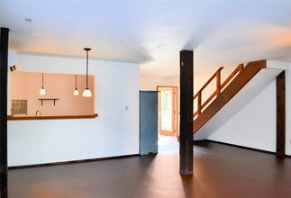 1472 Lakeside Dr in Huntsville, TX - Building Photo - Building Photo